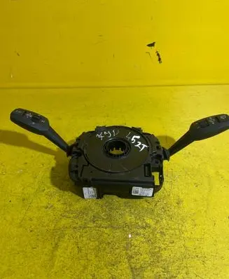 BMW 1 E82 E88 Tailgate/trunk/boot open switch 