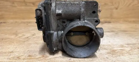 Volvo S60 Throttle valve 8677694 00227 8E270540