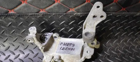 Peugeot 308 Generator/alternator bracket 9804121180