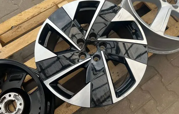 Opel Grandland X R19 alloy rim 9851867580