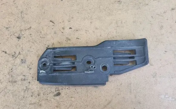Volkswagen PASSAT B5.5 Front bumper mounting bracket 3B0807184E 3B0807184