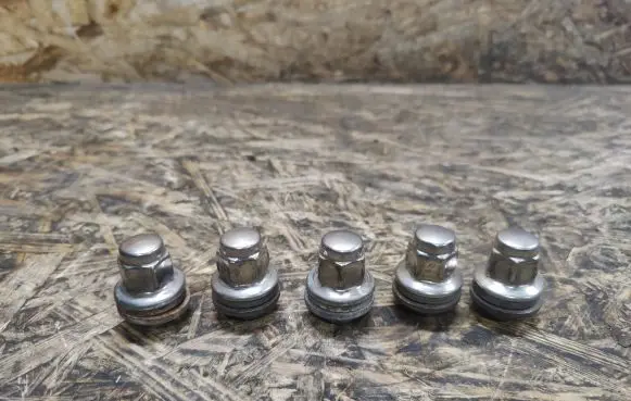 Jaguar XJL Nuts/bolts 