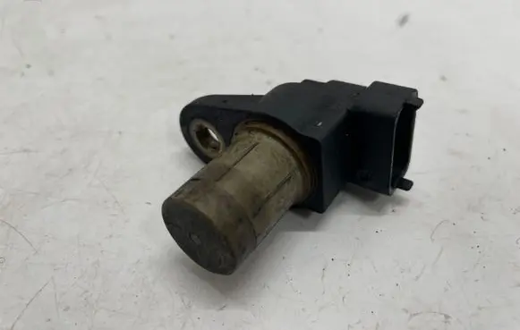 Mercedes-Benz E W210 Camshaft position sensor A0031539728