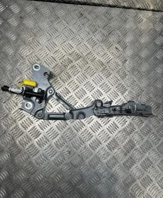 BMW X5M G05 F95 Engine bonnet/hood hinges 7418202 7418200
