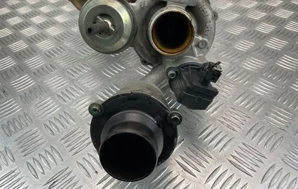 Mercedes-Benz E W212 Turbo A2710903580 A0001531159 AL0066