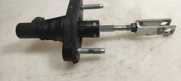 Toyota Auris 150 Clutch master cylinder 31420