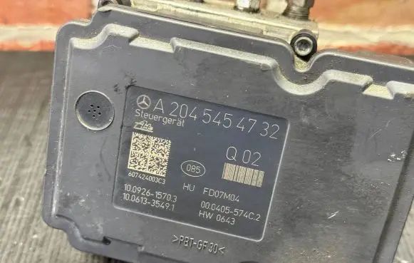 Mercedes-Benz C W204 ABS Pump A0064312612 A2045454732 102120098123715