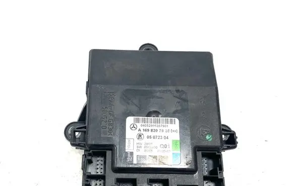 Mercedes-Benz B W245 Door control unit/module A1698207926 05072304
