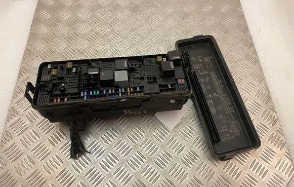 Land Rover Range Rover Sport L494 Fuse module JPLA14A073AB
