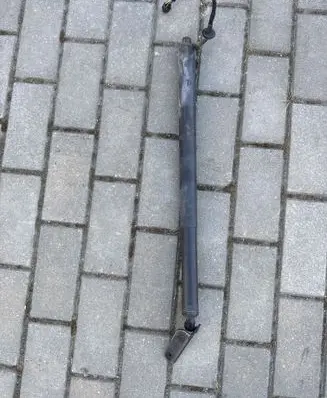 Porsche Macan (95B) Tailgate/trunk strut/damper 95B827851A