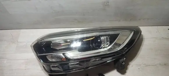 Renault Kadjar Headlight/headlamp 260609857R 01177005 1170000042112