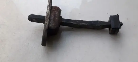 KIA Shuma Rear door check strap stopper