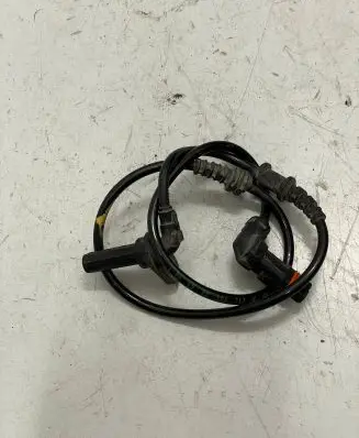 Mercedes-Benz E W212 ABS brake wheel speed sensor A2129050801