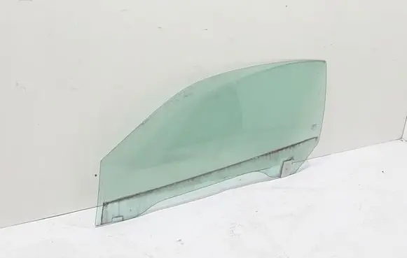 Renault Megane III Front door window/glass (coupe) 803010017R