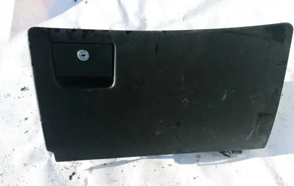 Audi 80 90 B3 Glove box