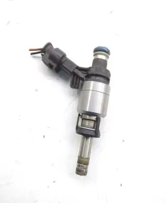 Volkswagen PASSAT B7 Fuel injector 0261500074 06H906036H