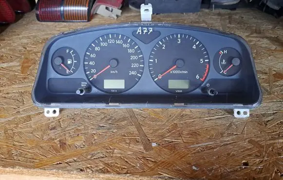 Toyota Avensis T220 Speedometer (instrument cluster) 8380005310 00115012009