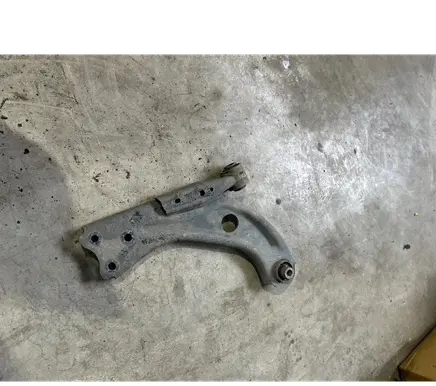 Front lower control arm/wishbone