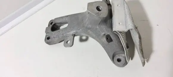 Audi A4 S4 B8 8K Engine mounting bracket 8K0199308BJ