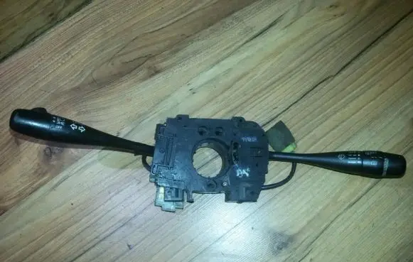 Nissan Sunny Wiper turn signal indicator stalk/switch
