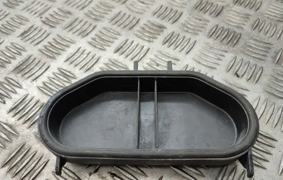 Volkswagen Sharan Headlight/headlamp dust cover