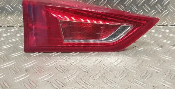 Toyota Auris E180 Tailgate rear/tail lights