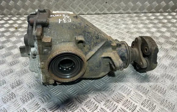 BMW 3 F30 F35 F31 Rear differential 7544873
