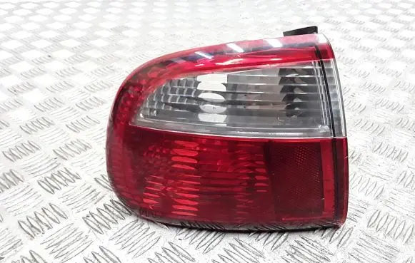 Seat Toledo II (1M) Rear/tail lights 1m5945095b