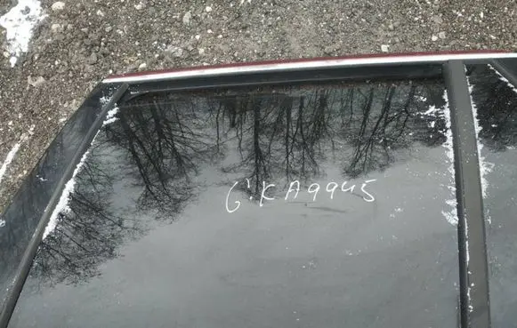 Volvo XC90 Rear door window glass as3