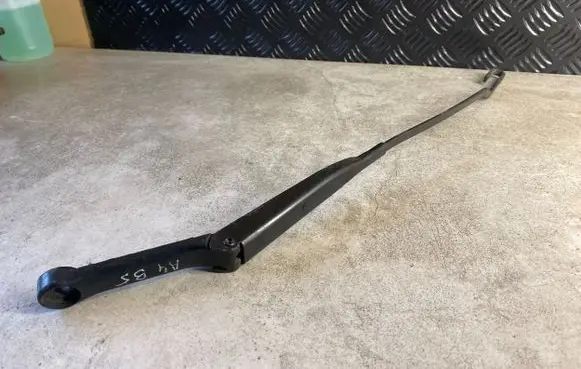 Audi A4 S4 B5 8D Front wiper blade arm 8D1955408A