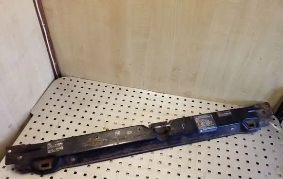 Top upper radiator support slam panel