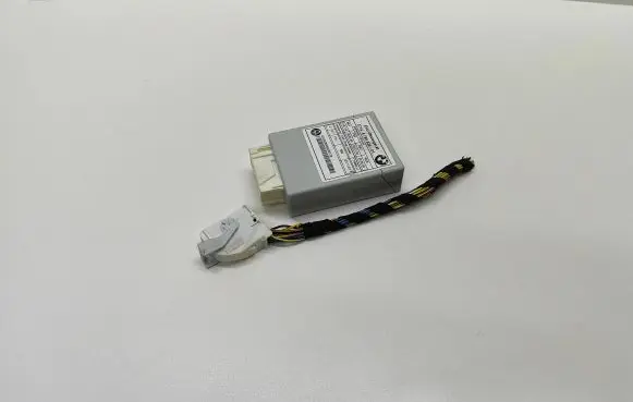 BMW 5 E60 E61 Air suspension control unit module (rear) 6769834 3714676983401 37146769834