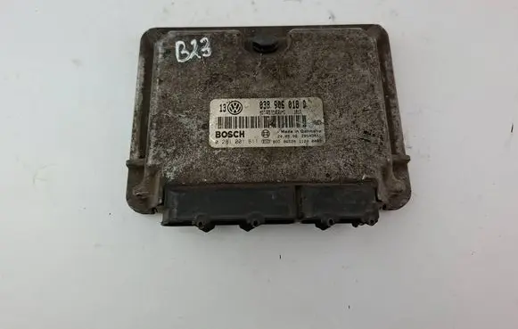 Volkswagen Golf IV Engine control unit/module 038906018D 0281001611