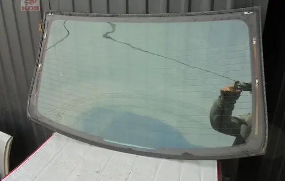 Hyundai Genesis Rear windscreen/windshield window 