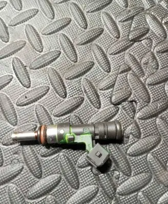 BMW M6 Fuel injector 7834893