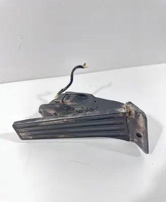 BMW 2 F45 Accelerator throttle pedal 6860000