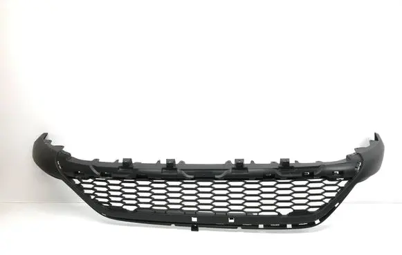 Front bumper lip
