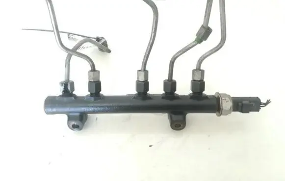 Volvo V60 Fuel main line pipe 9685297580 96.700.767.80