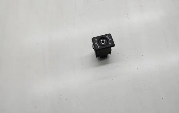 Seat Alhambra (Mk2) AUX in-socket connector 5N0035724