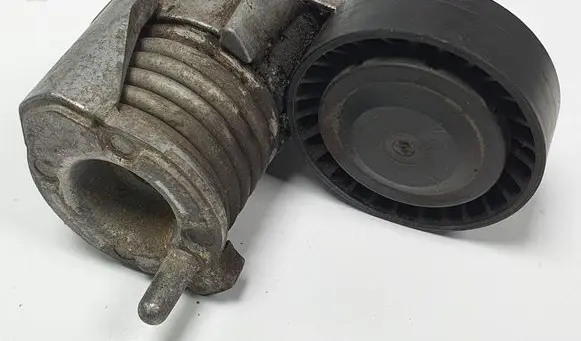 Ford Focus Timing belt tensioner 30711320