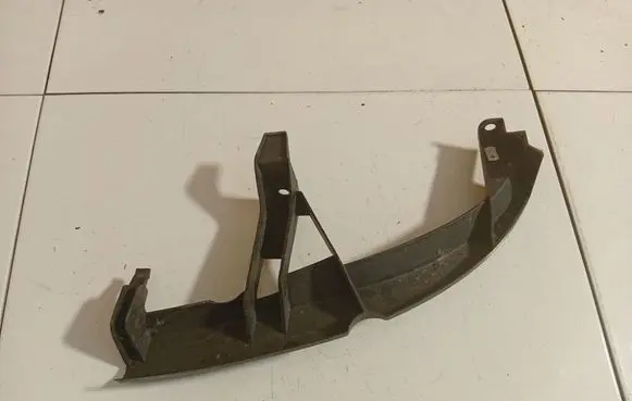 Renault Scenic II - Grand scenic II Front bumper mounting bracket 8200183758