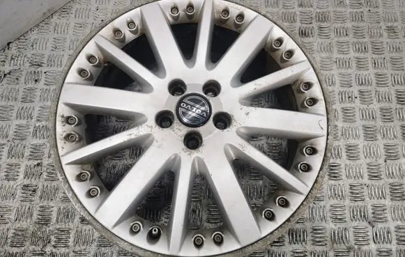 Volvo XC90 R18 alloy rim 8694443