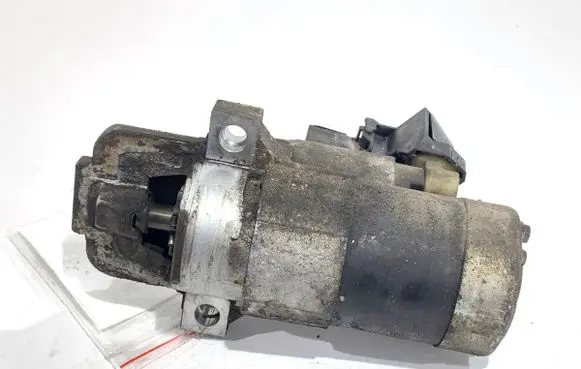 Mazda CX-7 Starter motor M000T87681
