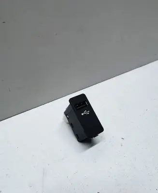 USB socket connector