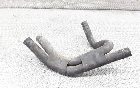 Volkswagen Golf IV Engine coolant pipe/hose