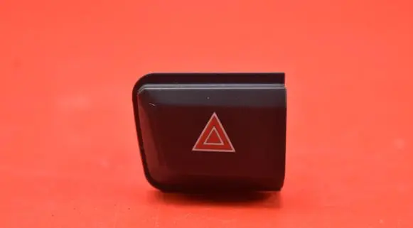 Peugeot 208 Hazard light switch 96750916ZD