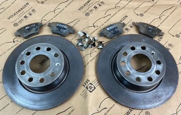 Volkswagen Golf V Rear brake disc 1K0615415R