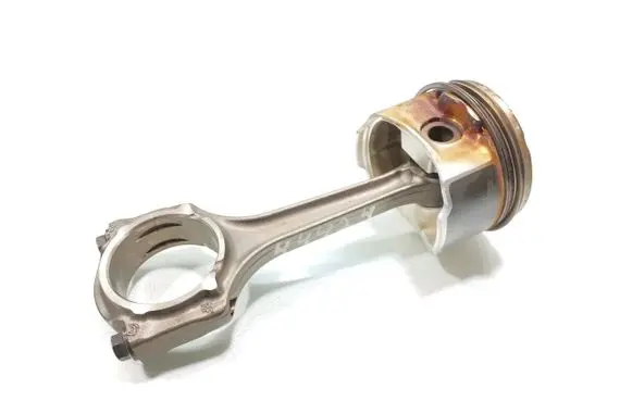 Fiat Tipo Piston with connecting rod 