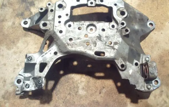 Audi RS Q8 Gearbox mounting bracket 4M0399262C