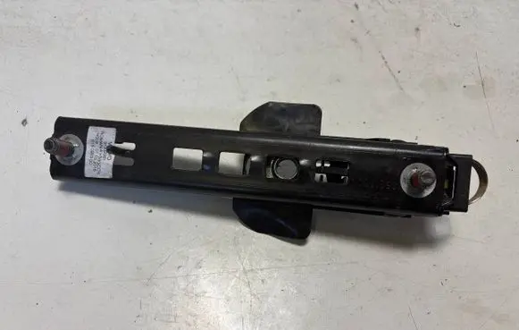 Volvo XC90 Seat belt adjustment motor 31332261